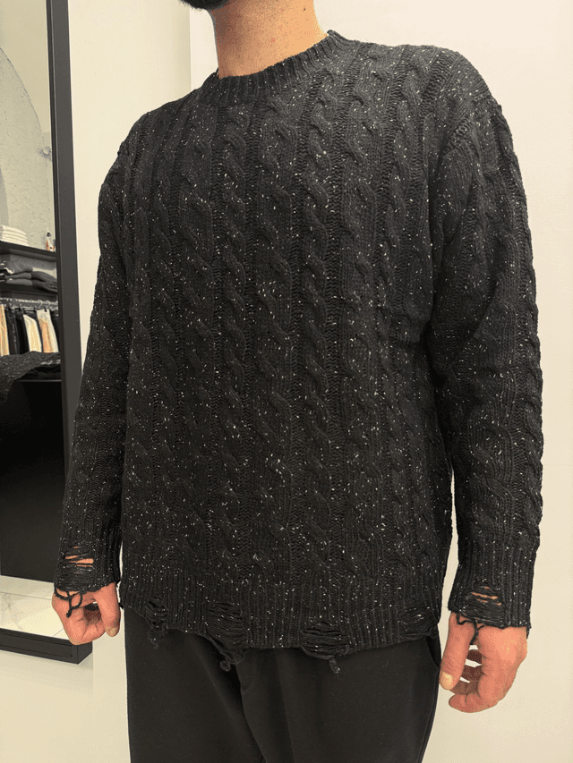 PULL RIPPED BLACK